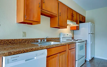 1404 Belair St. 1-2 Beds Apartment for Rent - Photo Gallery 2
