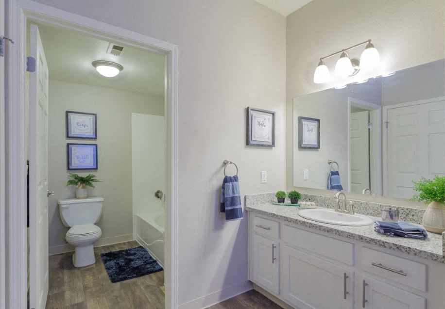 EASTLAND HILLS APARTMENTS