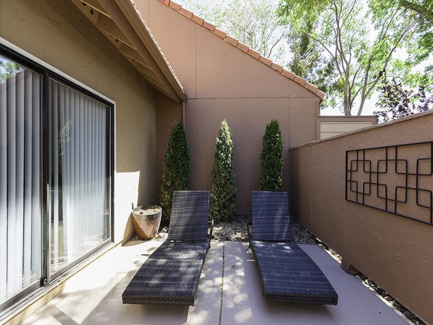 SPRING VILLAS APARTMENTS