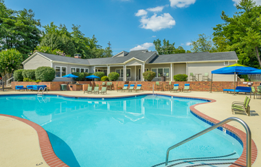 Sparkling swimming pool at Creekstone Apartment homes in Nashville, TN