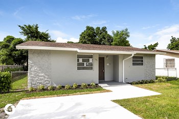 381 NE 164th St 3 Beds House for Rent - Photo Gallery 2