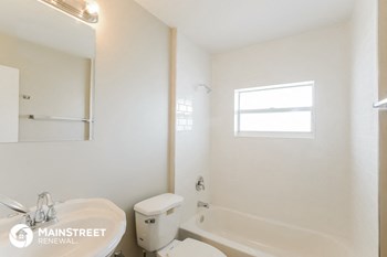 2360 NW 60th Ave 4 Beds House for Rent - Photo Gallery 13