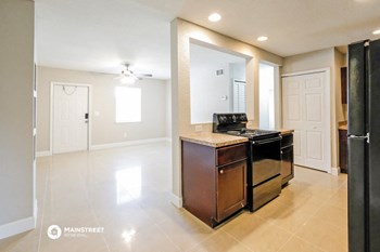 3620 NW 4th St 4 Beds House for Rent - Photo Gallery 5