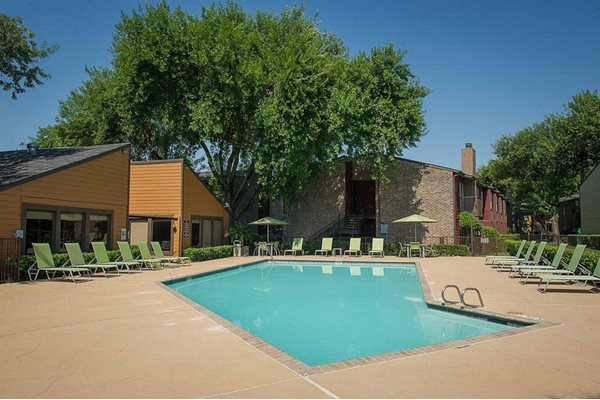 The Wilcox Apartments, 2400 South Loop West, Houston, TX - RENTCafé