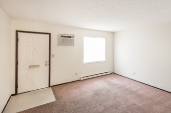 1543 Southland Parkway 1-4 Beds Apartment, Affordable for Rent - Photo Gallery 3