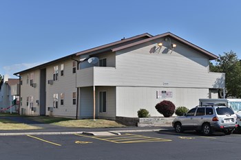9239 North 75th Street 1-4 Beds Apartment, Affordable for Rent - Photo Gallery 4
