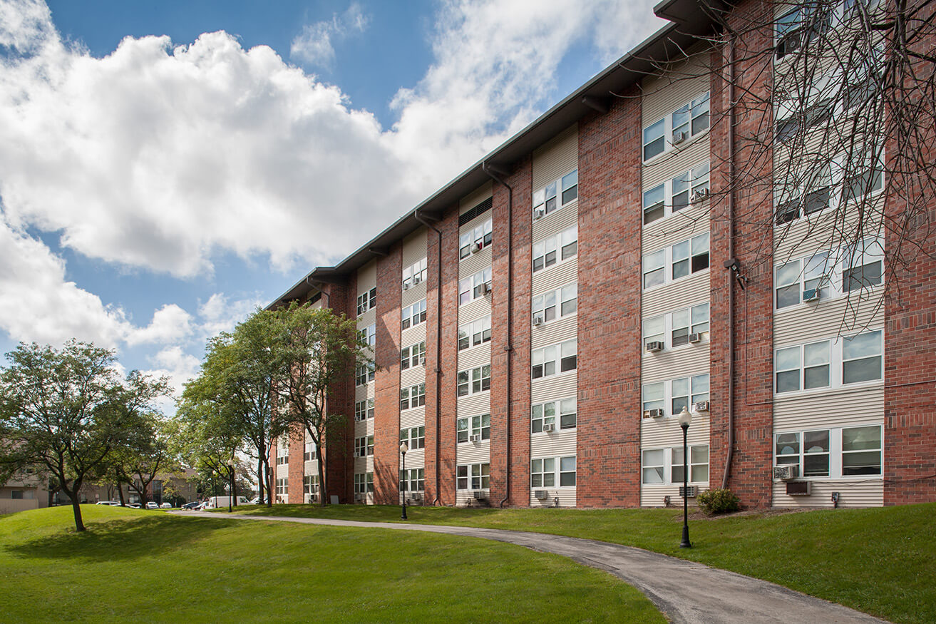Aspen Crossing Apartments 9239 North 75th Street Milwaukee