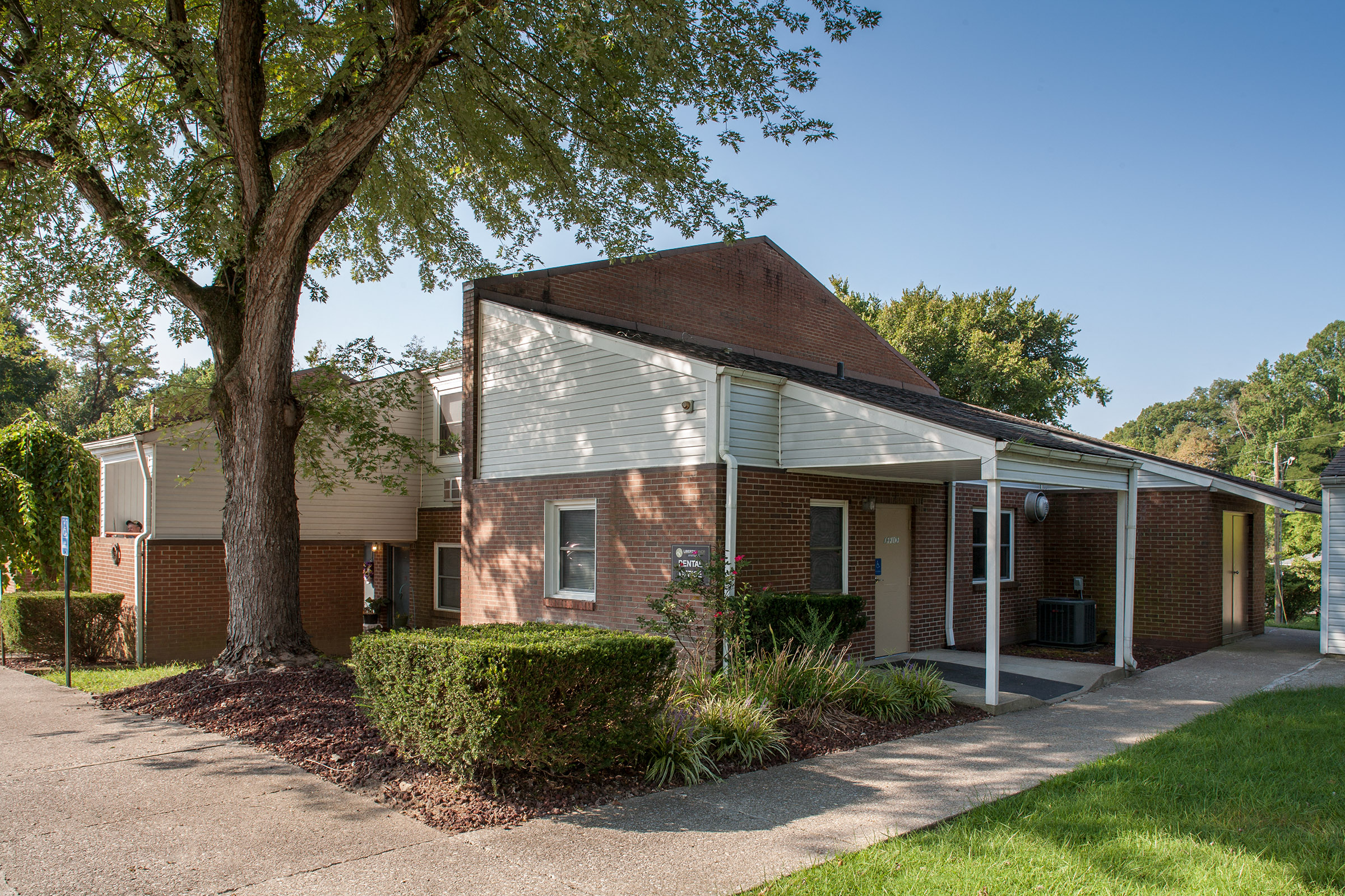 Liberty Manor Apartment and Community Amenities