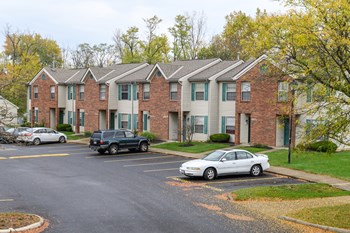 2350 Courtright Road 2-3 Beds Apartment, Affordable for Rent - Photo Gallery 3