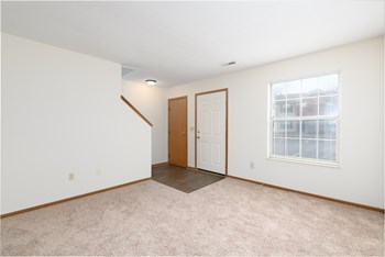 2350 Courtright Road 2-3 Beds Apartment, Affordable for Rent - Photo Gallery 13