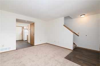 2350 Courtright Road 2-3 Beds Apartment, Affordable for Rent - Photo Gallery 14
