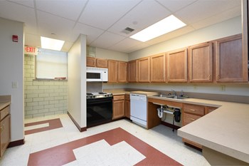 420 West 15th Street 1-2 Beds Apartment, Affordable for Rent - Photo Gallery 7