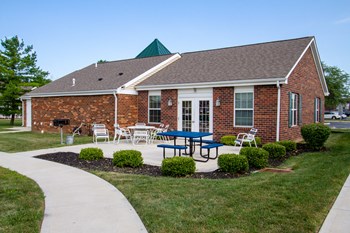 3750 Sturbridge Ct 1 Bed Apartment, Affordable for Rent - Photo Gallery 3