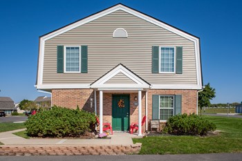 532 Meadows Drive 2-3 Beds Apartment, Townhouse, Affordable for Rent - Photo Gallery 3