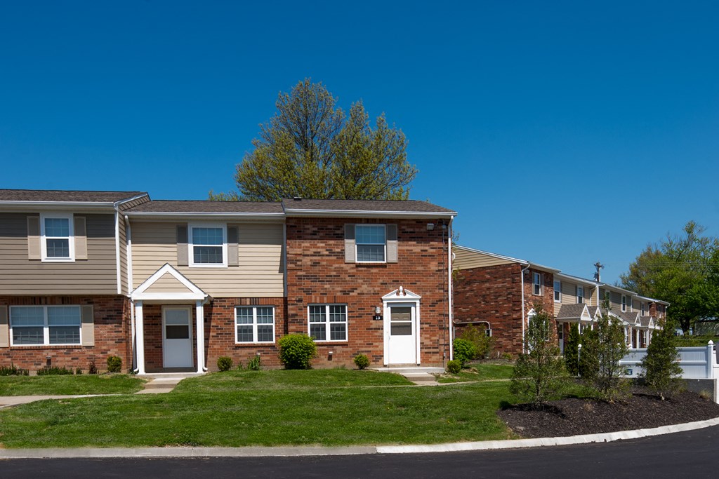 learn more about the senior apartments at villas on the green