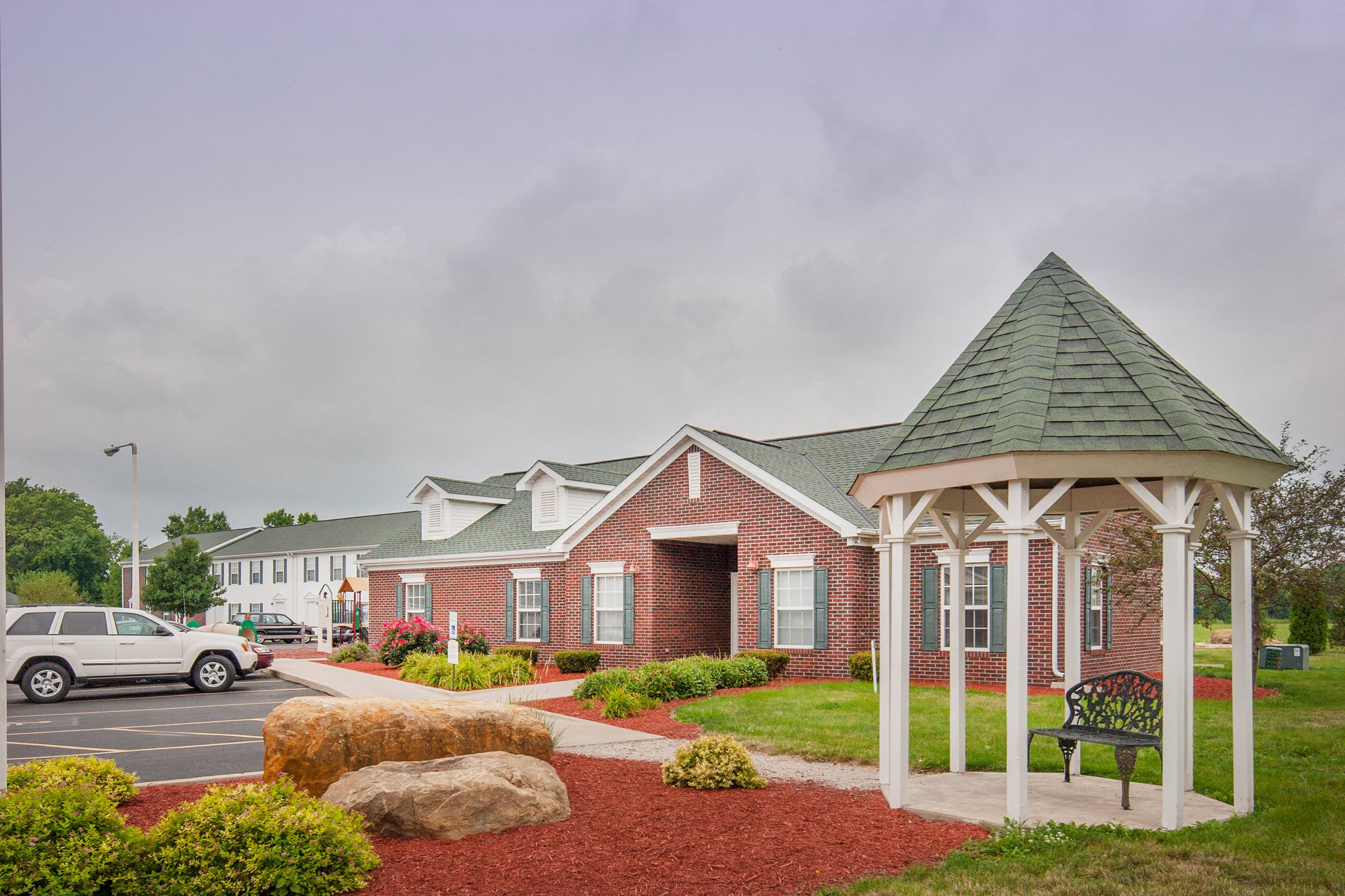 Photos and Video of Chatham Crossing in Chatham, IL