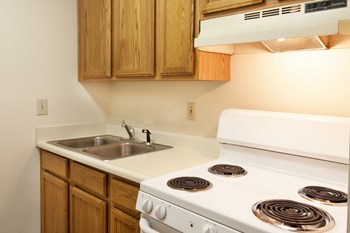2371 Harrison Ave Studio-1 Bed Apartment, Affordable for Rent - Photo Gallery 3