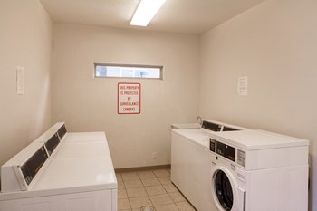 3360 North Meridian St Studio-3 Beds Apartment, Affordable for Rent - Photo Gallery 14