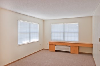 3613 Reading Road 1-2 Beds Apartment, Affordable for Rent - Photo Gallery 6