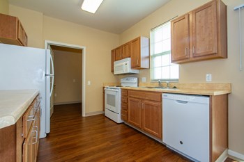 Elim Manor Senior Garden Apartments - Photo Gallery 5