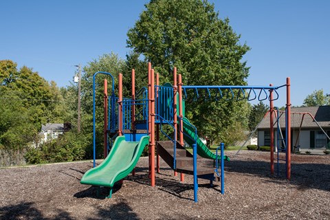 playgrounds at the preserve at polk apartments