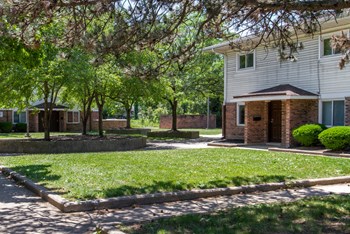 1110 Olmstead Ave 2-3 Beds Apartment, Affordable for Rent - Photo Gallery 2