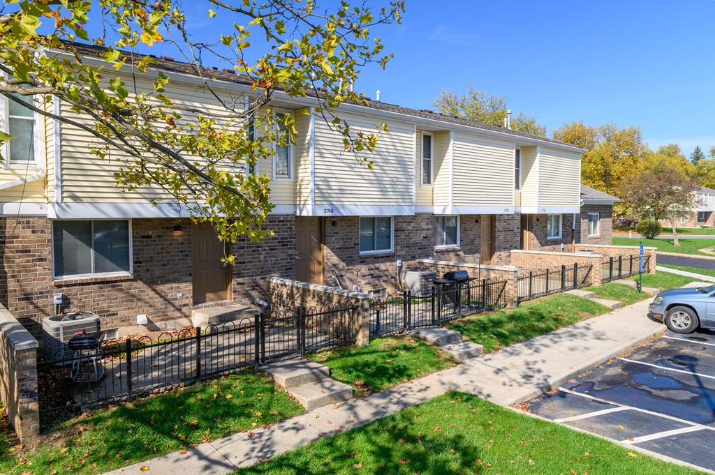 Ohio Townhouses Apartments, 2775 Brentnell Ave, Columbus, OH - RentCafe