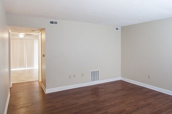 904 Regal Ridge 2-3 Beds Apartment, Affordable for Rent - Photo Gallery 14