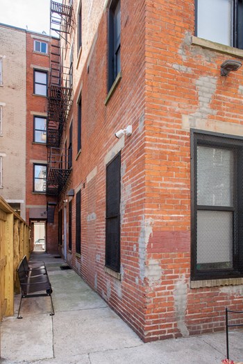 429 E 13th Street Studio-4 Beds Apartment, Affordable for Rent - Photo Gallery 9