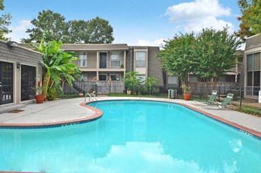 2300 Wilcrest 1-2 Beds Apartment for Rent - Photo Gallery 1