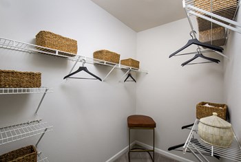 5702 Castle Hill Drive 1-3 Beds Apartment for Rent - Photo Gallery 15