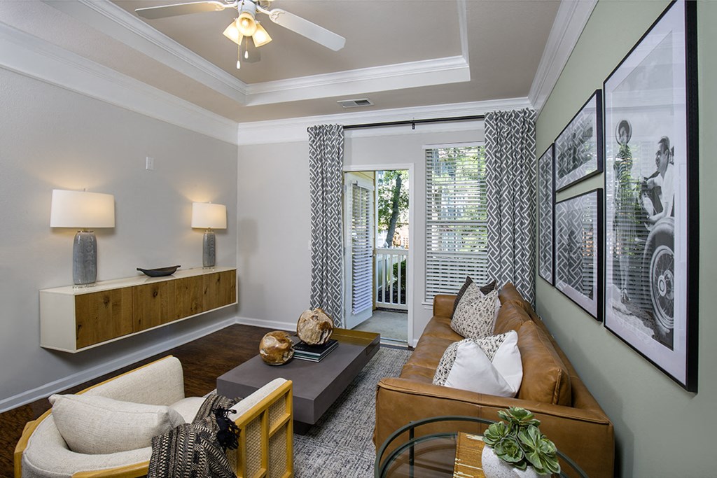 Indianapolis Apartments Castle Creek living room