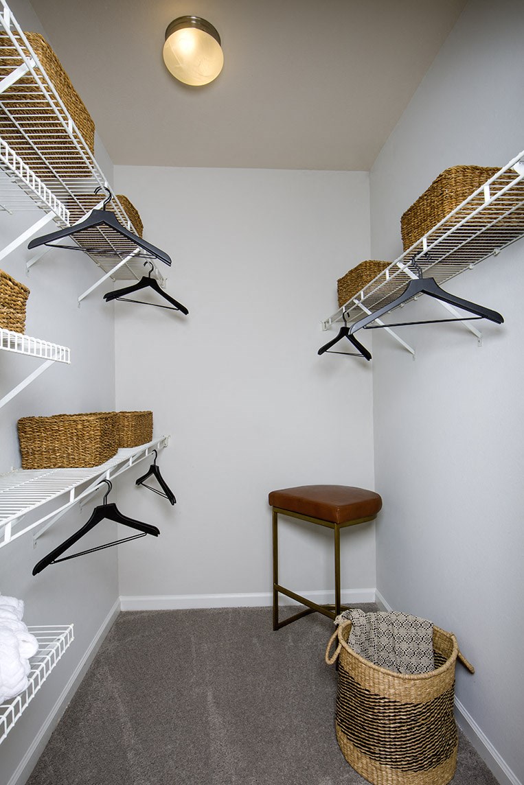 Indianapolis Apartments Castle Creek Walk-in Closet