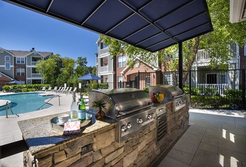 Indianapolis Lake Clearwater Apartments poolside grills and chef's kitchen