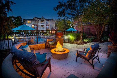 Indianapolis Lake Clearwater Apartments outdoor fire pit and lounge seating