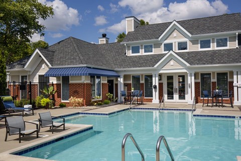 Indianapolis The Lakes Apartments pool and clubhouse