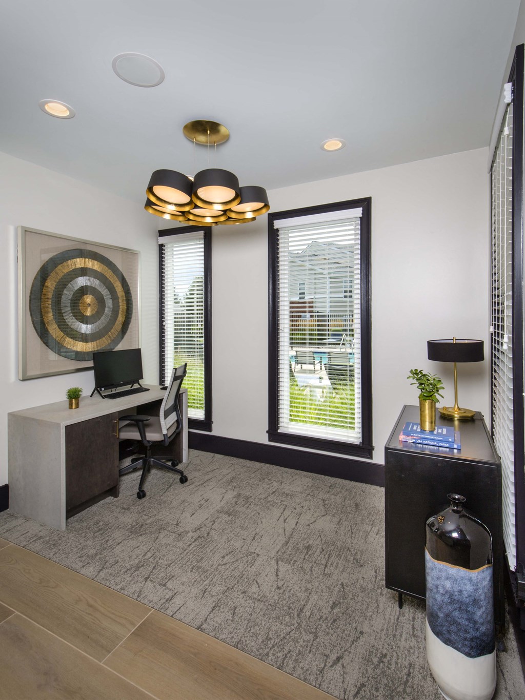 Indianapolis The Lakes Apartments business center