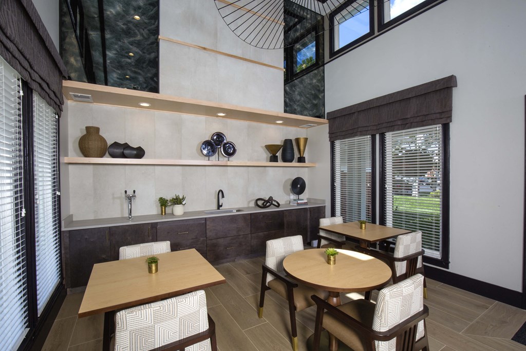 Indianapolis The Lakes Apartments resident lounge