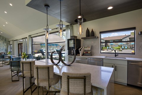 Willow Lake Apartments