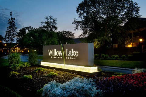 Willow Lake Apartments