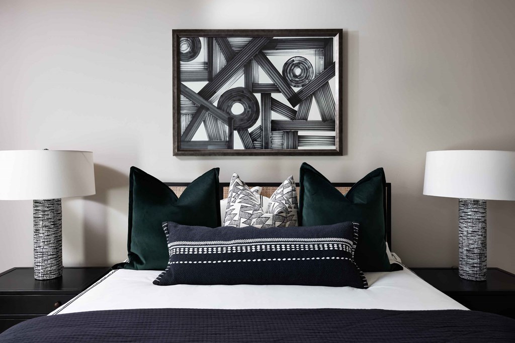 Hurstbourne Grand Apartments Louisville bedroom with modern decor