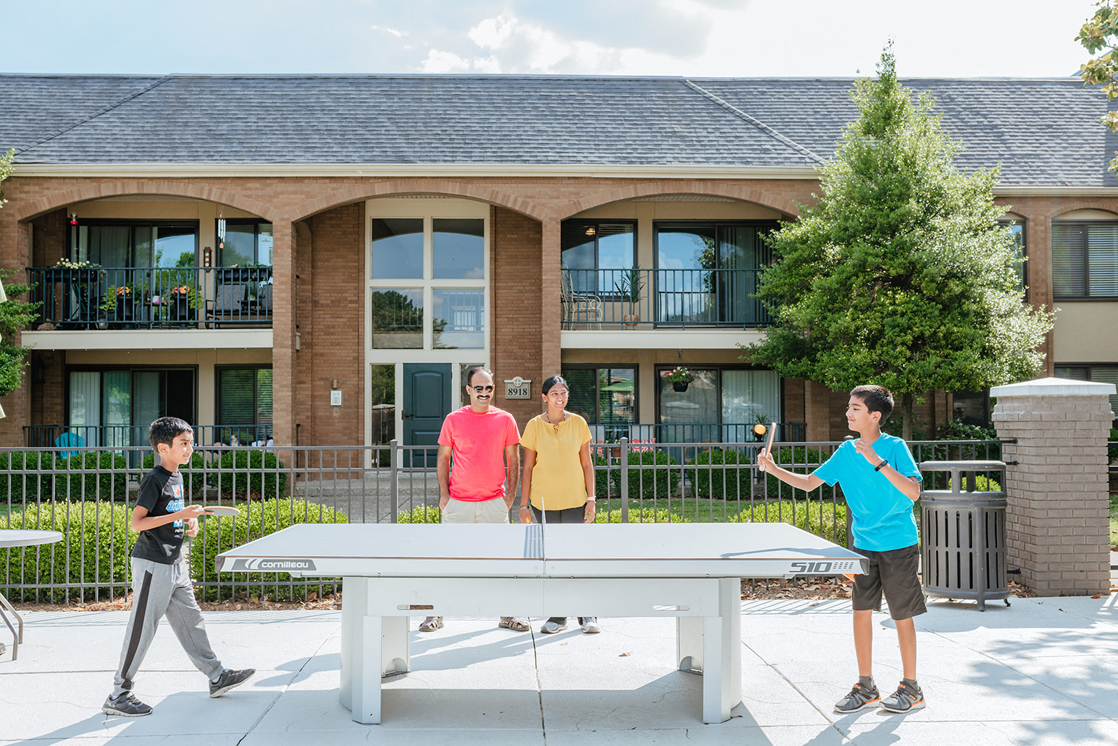 Hurstbourne Grand Apartments Louisville outdoor ping pong table