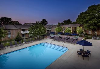 Louisville Plainview Apartments pool at dusk