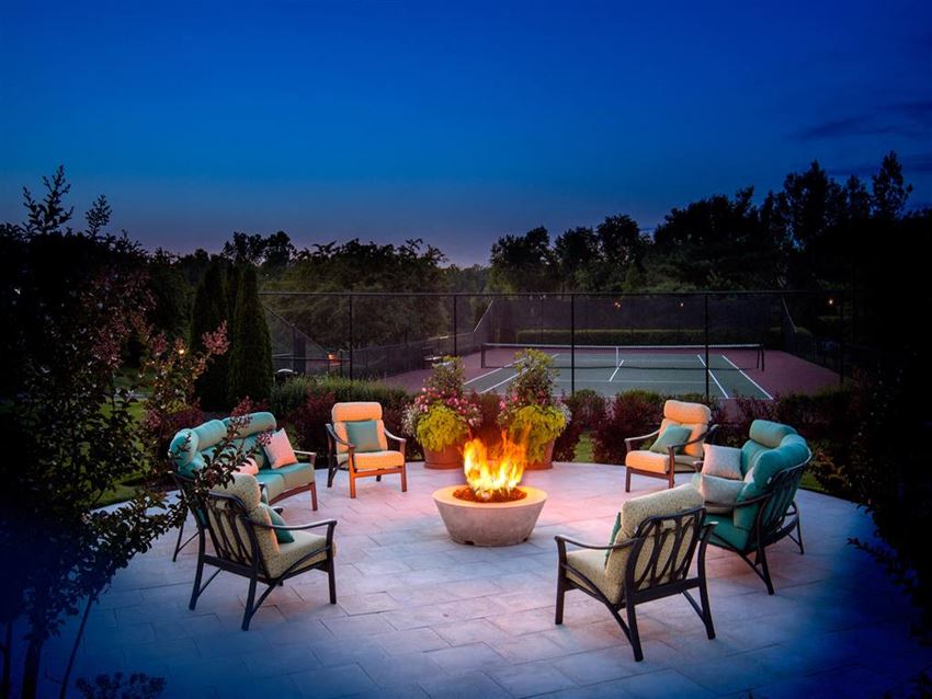 The Overlook at St. Thomas Apartments Louisville fire pit with lounge seating The Overlook at St. Thomas Apartments Louisville fire pit with lounge seating