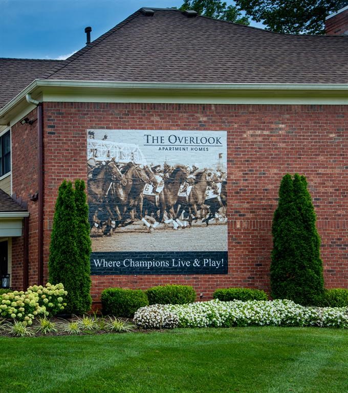 The Overlook at St. Thomas Apartments Louisville mural