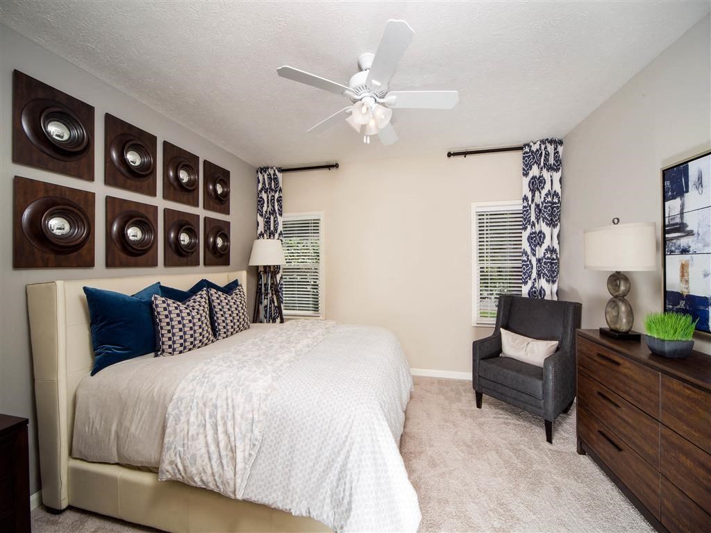 The Overlook at St. Thomas Apartments Louisville secondary bedroom