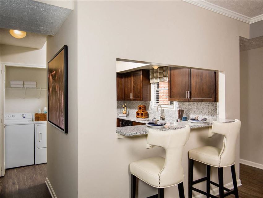 The Overlook At St. Thomas Apartments, 6800 Steeprun Road, Louisville