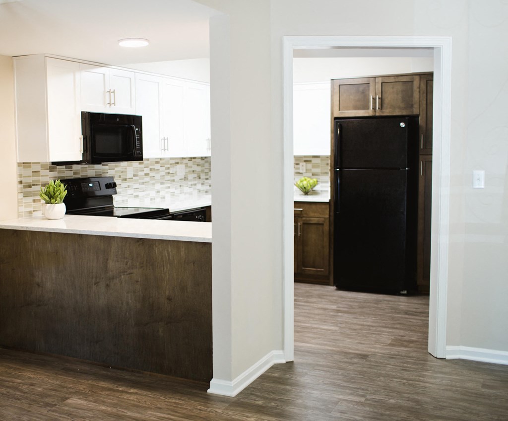 The Willows Apartments Louisville kitchen with bar area