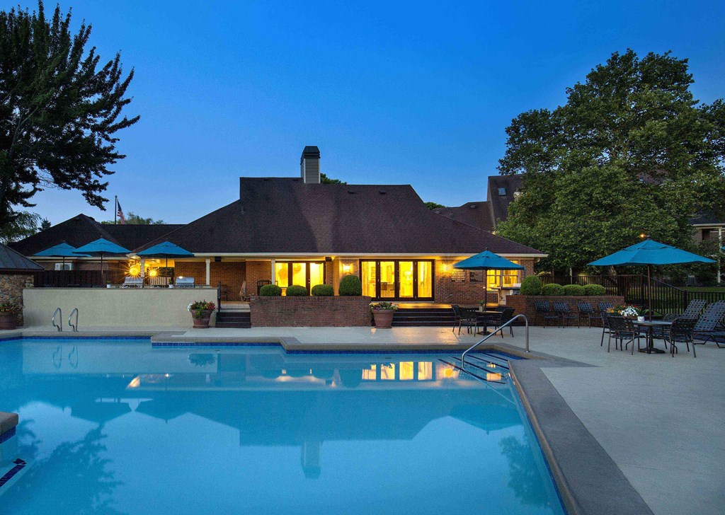 The Willows Apartments Louisville pool at dusk