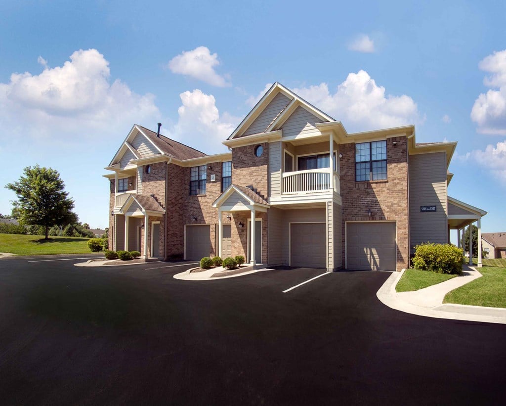 Lexington Park Place Apartments townhomes with attached garages